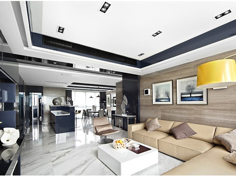 客廳 房子本身戶型動靜分區合理，設計師還是進行了適當的改造，使其功能區域更為完備。